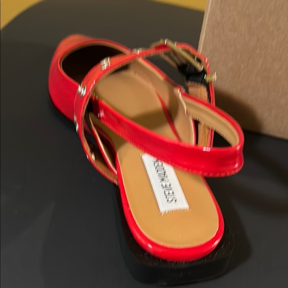 Steve Madden Red Slingback Shoes - Picture 3 of 9